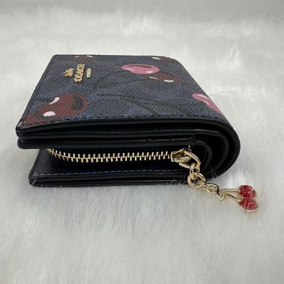 Coach Snap Wallet In Signature Canvas With Pink Cherry Print Gold/Denim Blue NWT - Picture 3 of 10
